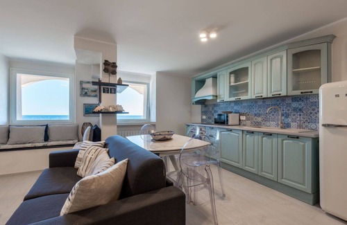 Varigotti Apartment | Cosy apartment for 6 guests with A/C, WIFI, TV and parking