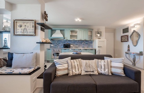 Varigotti Apartment | Cosy apartment for 6 guests with A/C, WIFI, TV and parking