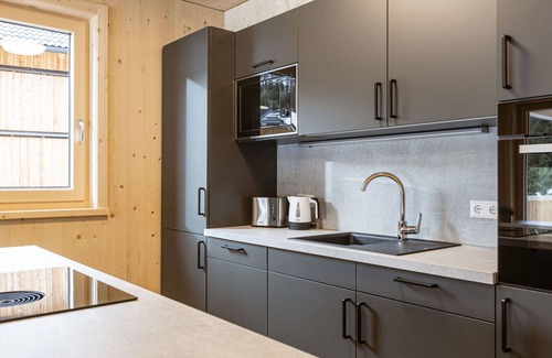 Schonberg Apartment | Cosy apartment for 6 people with WIFI, TV, terrace and parking