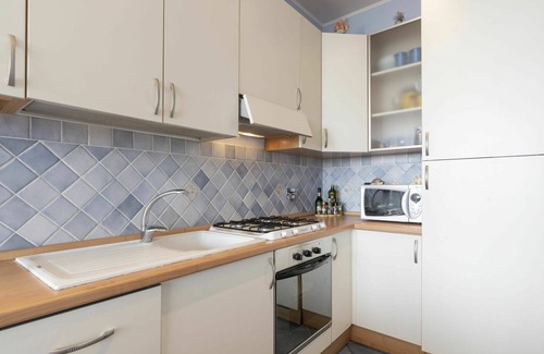 Capo Mimosa-Rollo Apartment | Cosy apartment for 6 people with WIFI, TV, terrace and parking