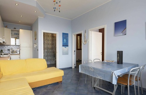 Capo Mimosa-Rollo Apartment | Cosy apartment for 6 people with WIFI, TV, terrace and parking