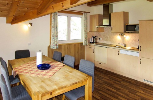Soelden Apartment | Cosy apartment for 7 guests with WIFI, TV, balcony and parking