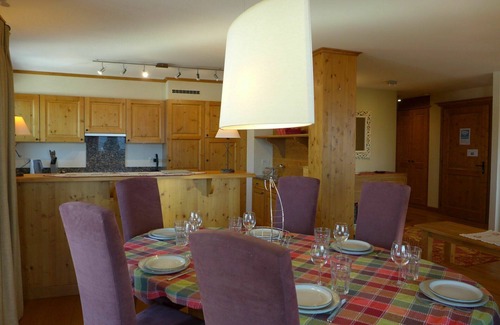 Villars-sur-Ollon Apartment | Cosy apartment for 8 guests with WIFI, TV and balcony
