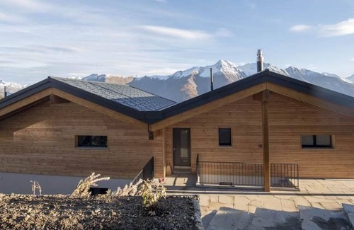 Bettmeralp Apartment | Cosy apartment for 6 people with WIFI, TV and balcony