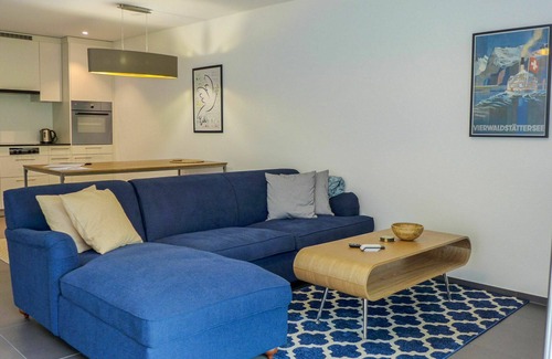 Blausee Apartment | Cosy apartment for 4 guests with WIFI, TV, balcony, pets allowed and parking