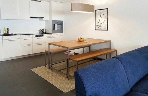 Blausee Apartment | Cosy apartment for 4 guests with WIFI, TV, balcony, pets allowed and parking
