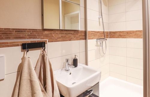Sandbostel Apartment | Cosy apartment for 5 people with WIFI, TV, terrace, pets allowed and parking
