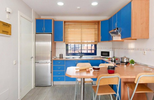 Costa Meloneras Apartment | Cosy apartment for 4 people with A/C, pool, WIFI, TV, terrace and parking