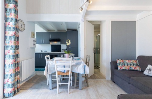 Les Mathes Apartment | Cosy apartment for 5 people with WIFI, TV and parking