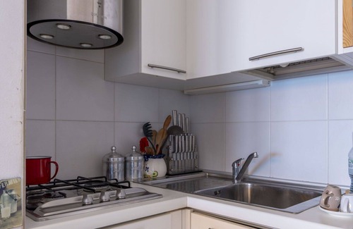 Ospedaletti Apartment | Cosy apartment for 4 people with A/C, WIFI, pool, terrace and pets allowed