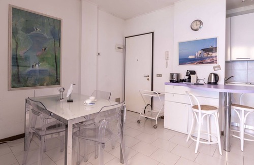 Ospedaletti Apartment | Cosy apartment for 4 people with A/C, WIFI, pool, terrace and pets allowed