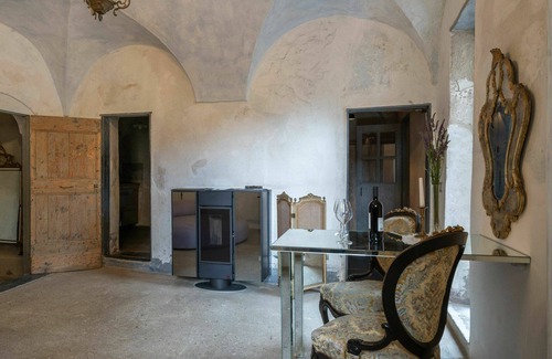 Civezza Apartment | Cosy apartment for 3 people with WIFI, TV, balcony and parking