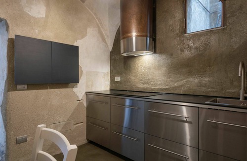 Civezza Apartment | Cosy apartment for 3 people with WIFI, TV, balcony and parking