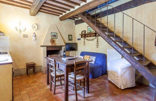 Monteleone d'Orvieto Apartment | Cosy apartment for 4 guests with pool, WIFI and parking