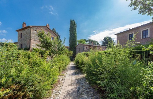 Monteleone d'Orvieto Apartment | Cosy apartment for 4 guests with pool, WIFI and parking