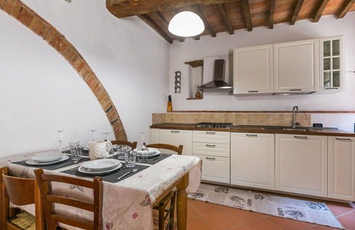 San Macario In Monte Villa | Cosy apartment in villa for 4 guests with pool, WIFI, TV, patio and pets allowed