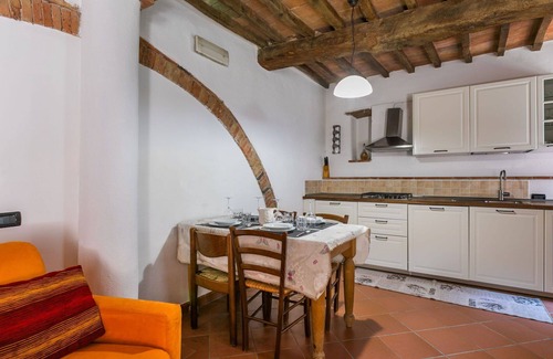 San Macario In Monte Villa | Cosy apartment in villa for 4 guests with pool, WIFI, TV, patio and pets allowed