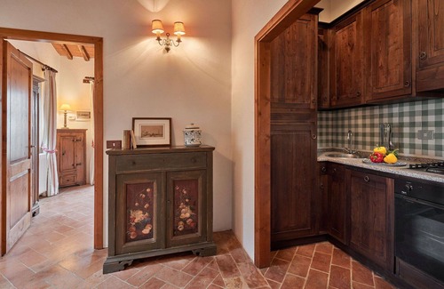 Umbertide Villa | Cosy apartment in villa for 4 people with WIFI, pool, A/C, TV and parking