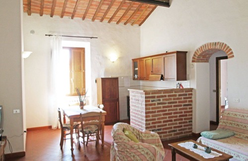 Rapolano Terme Villa | Cosy apartment in villa for 4 guests with pool, WIFI, TV, patio and parking