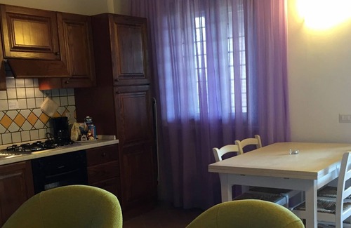 Montoro Villa | Cosy apartment in villa for 3 guests with WIFI, pool, hot tub, TV, panoramic view and parking