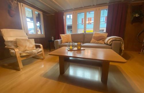 Matten bei Interlaken Apartment | Cosy apartment in heritage protected swiss chalet