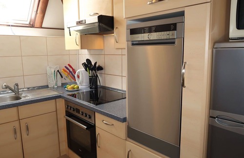 Frielendorf House | Cosy apartment in villa for 6 guests with WIFI, TV, terrace and pets allowed