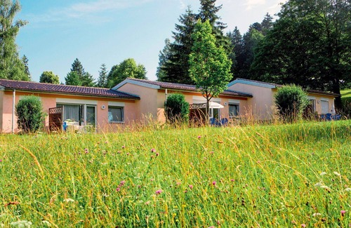 Maierhofen House | Cosy apartment in villa for 6 people with pool, TV, terrace and parking