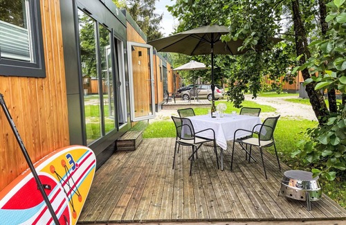 Riedenburg House | Cosy apartment in villa for 4 guests with A/C, WIFI, TV, terrace and parking