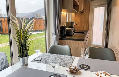 Riedenburg House | Cosy apartment in villa for 4 guests with WIFI, TV, terrace and parking