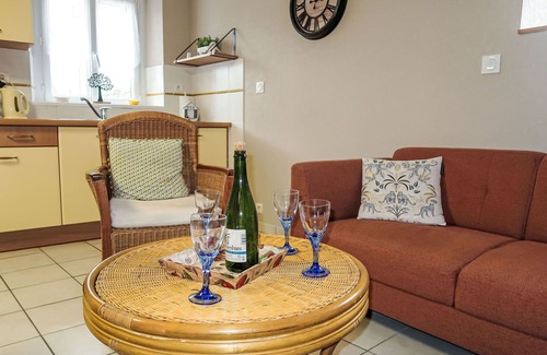 Plouhinec Villa | Cosy apartment in villa for 4 people with WIFI, TV, terrace and pets allowed