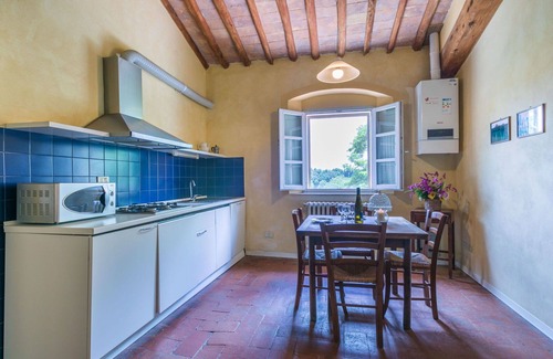 Poggiarello Villa | Cosy apartment in villa for 6 people with pool, TV, patio and parking