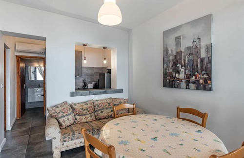 Sari-Solenzara House | Cosy apartment in villa for 5 guests with WIFI, A/C, TV, patio and parking
