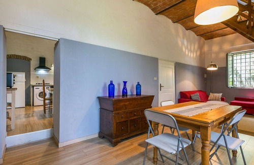 Lorenzana Villa | Cosy apartment in villa for 4 guests with WIFI, pool, pets allowed and parking