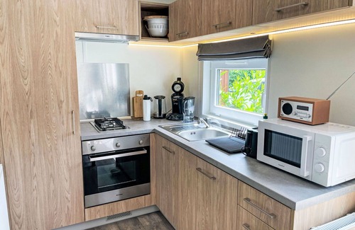 Beilngries House | Cosy apartment in villa for 4 people with WIFI, TV, pets allowed and parking