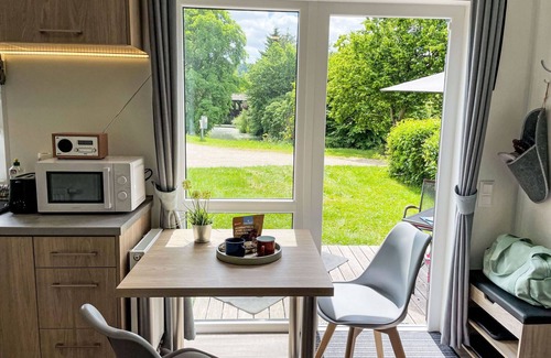 Beilngries House | Cosy apartment in villa for 4 people with WIFI, TV, pets allowed and parking