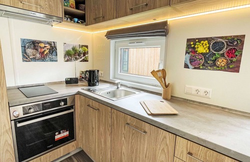 Wemding House | Cosy apartment in villa for 4 people with A/C, WIFI, TV, terrace and parking