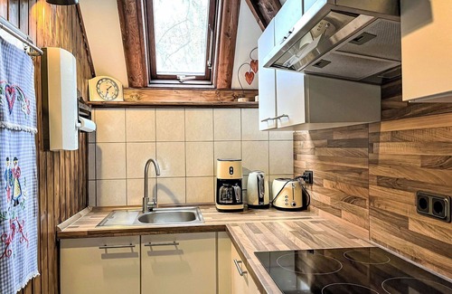 Frielendorf House | Cosy apartment in villa for 6 people with WIFI, TV, terrace and pets allowed