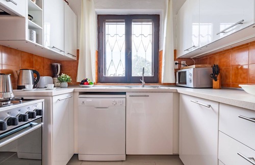 Province of Cagliari Villa | Cosy apartment in villa for 8 people with A/C, WIFI, TV and patio