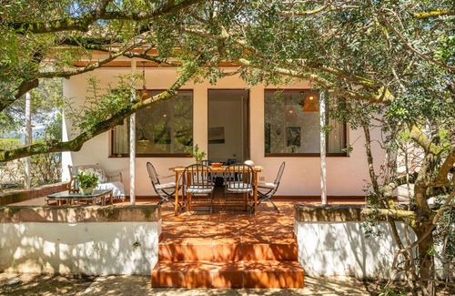 Province of Cagliari Villa | Cosy apartment in villa for 8 people with A/C, WIFI, TV and patio