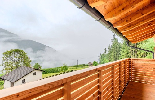 Livo Villa | Cosy apartment in villa for 8 people with WIFI, TV, patio and panoramic view