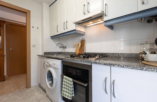 Salou City Centre Apartment | Cosy Apartment near Beach · AirCon · UHC LA CUMBRE 055
