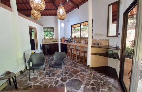Tilaran House | Cosy Apartment near the Lake