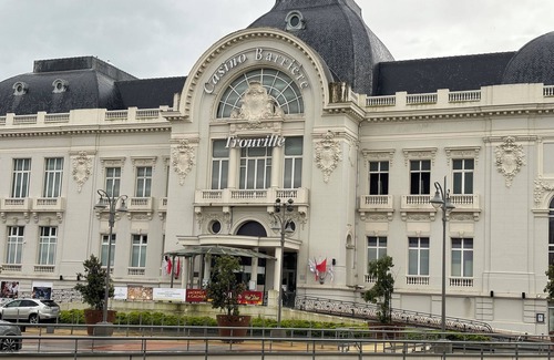 Trouville-sur-Mer Apartment | Cosy Appart - Plage à 2min - Casino à 1min