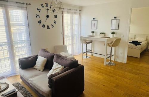 Rueil-Malmaison Apartment | Cosy Appart Rueil - 50m2 Parking Souterrain - proche Paris - Business et loisir