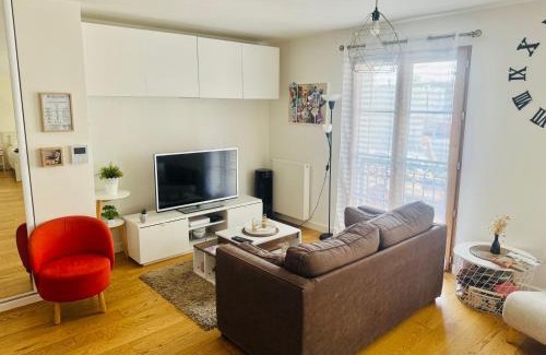 Rueil-Malmaison Apartment | Cosy Appart Rueil - 50m2 Parking Souterrain - proche Paris - Business et loisir