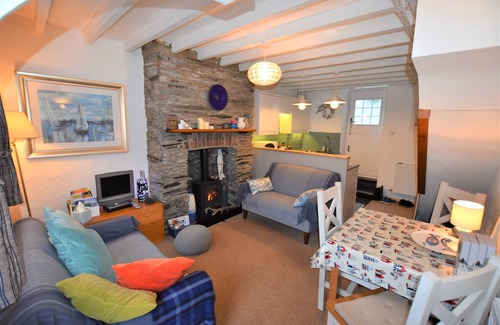 Aberdovey Cottage | Cosy, attractive 2 Bedroom Cottage In Centre Of Aberdovey Ideal For Couples