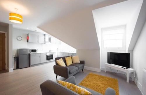 Brentwood Apartment | Cosy, Bright, 1 Bed Flat