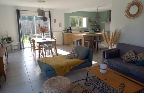 Behobie House | COSY, BRIGHT HOUSE, IDEAL LOCATION