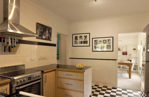 Mount Beauty House | Cosy Candlewick Cottage | A Mount Beauty Delight