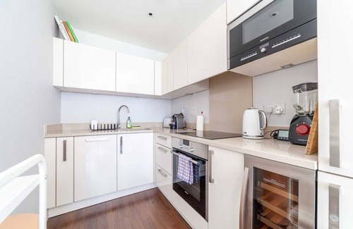 Highbury West Apartment | Cosy Central Urban Retreat in Highbury & Islington